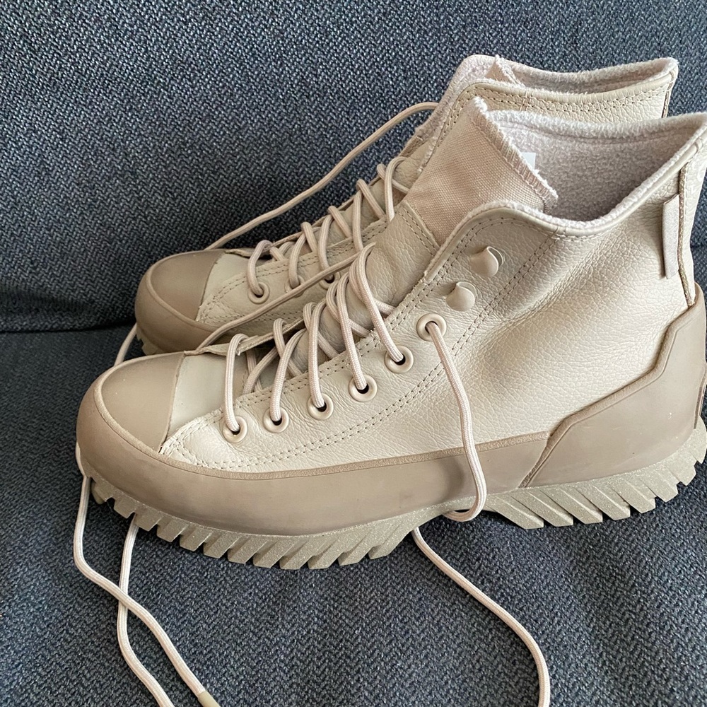 Chuck Taylor® All Star® Lugged 2.0 Waterproof Hi top Sneaker